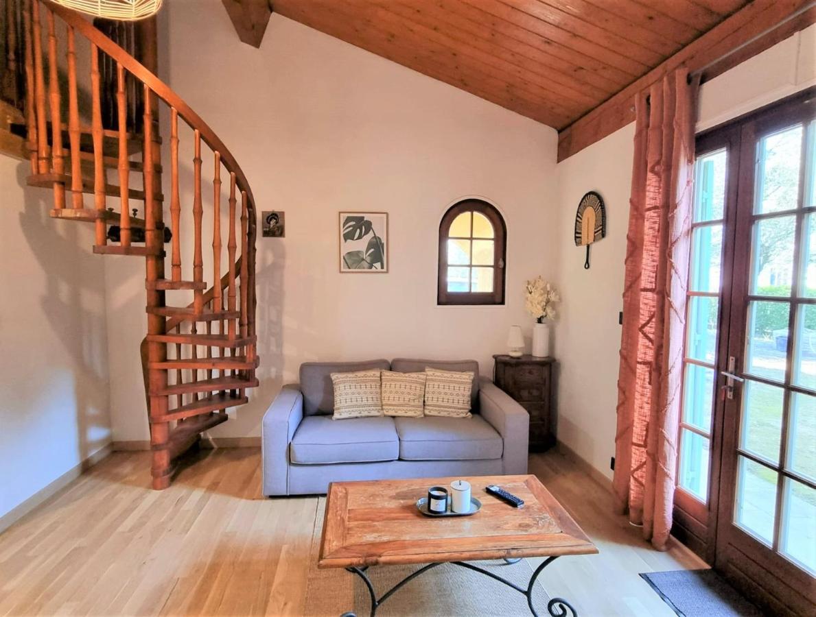 Le Chalet シャルボニエール・レ・バン エクステリア 写真